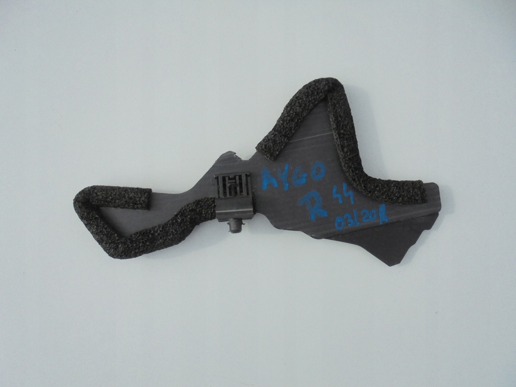 фото №2, Toyota aygo ii шумоизоляция пена правая rok 2014-