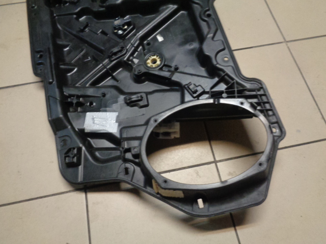 фото №5, Підйомник скло правий перед thema ii 300c 11-14