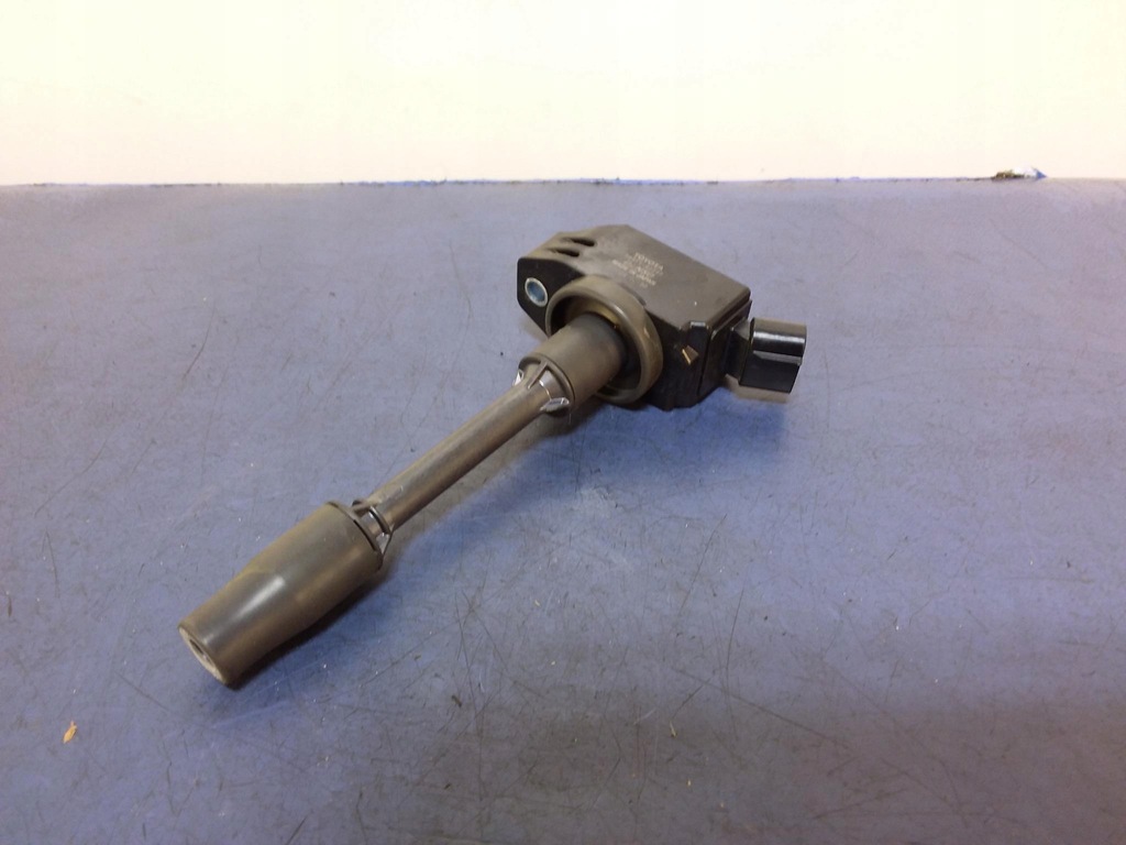 фото №1, Toyota corolla e21 2.0 hybrid катушка зажигания