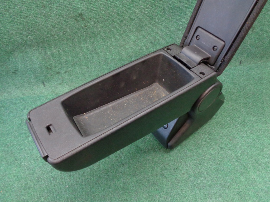 фото №10, Подлокотник тканевый каркас кронштейн fiat linea 2007-2015r. оригинал