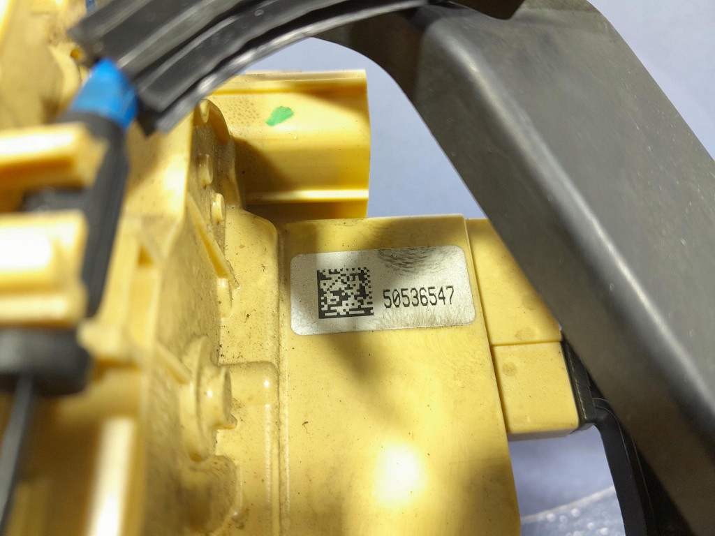 фото №6, Alfa romeo tonale замок дверь задняя задний правый 5 pin 50536547