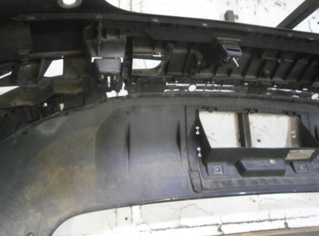 Бампер audi q3 lift s-line 8u0 14+ задня nr tw701 Зі Шроту