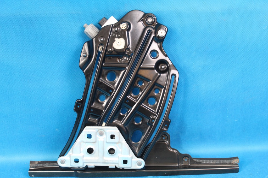 фото №4, Vw t-roc cabrio подъемник стекло задняя правый 2021r