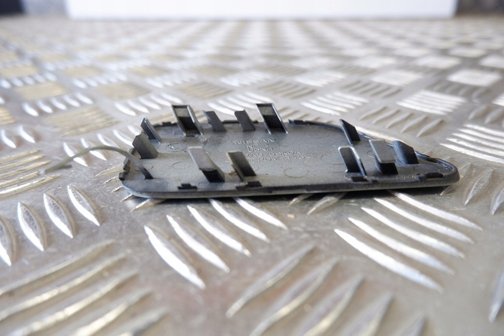 фото №8, Заглушка фаркоп передній бампера nissan leaf ze1 622a05sk0a electric