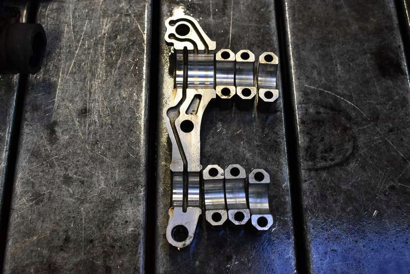 фото №16, Головка двигателя peugeot 107 1.0 12v 68 km 05-08