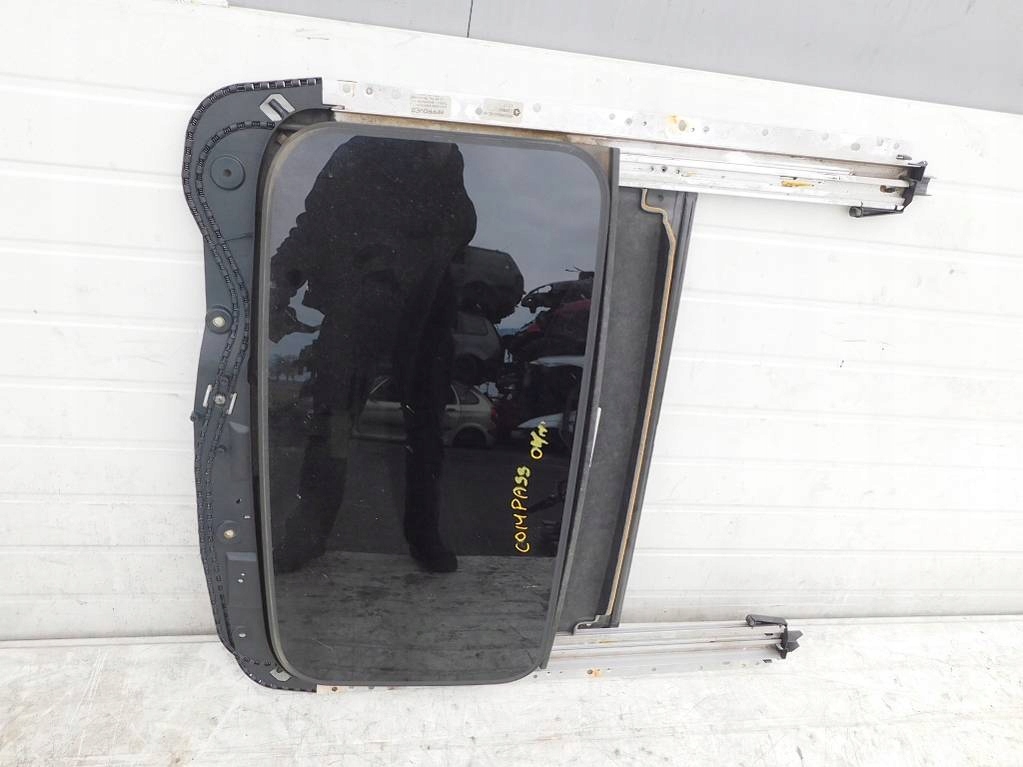 фото №2, Jeep compass i 2007r люк