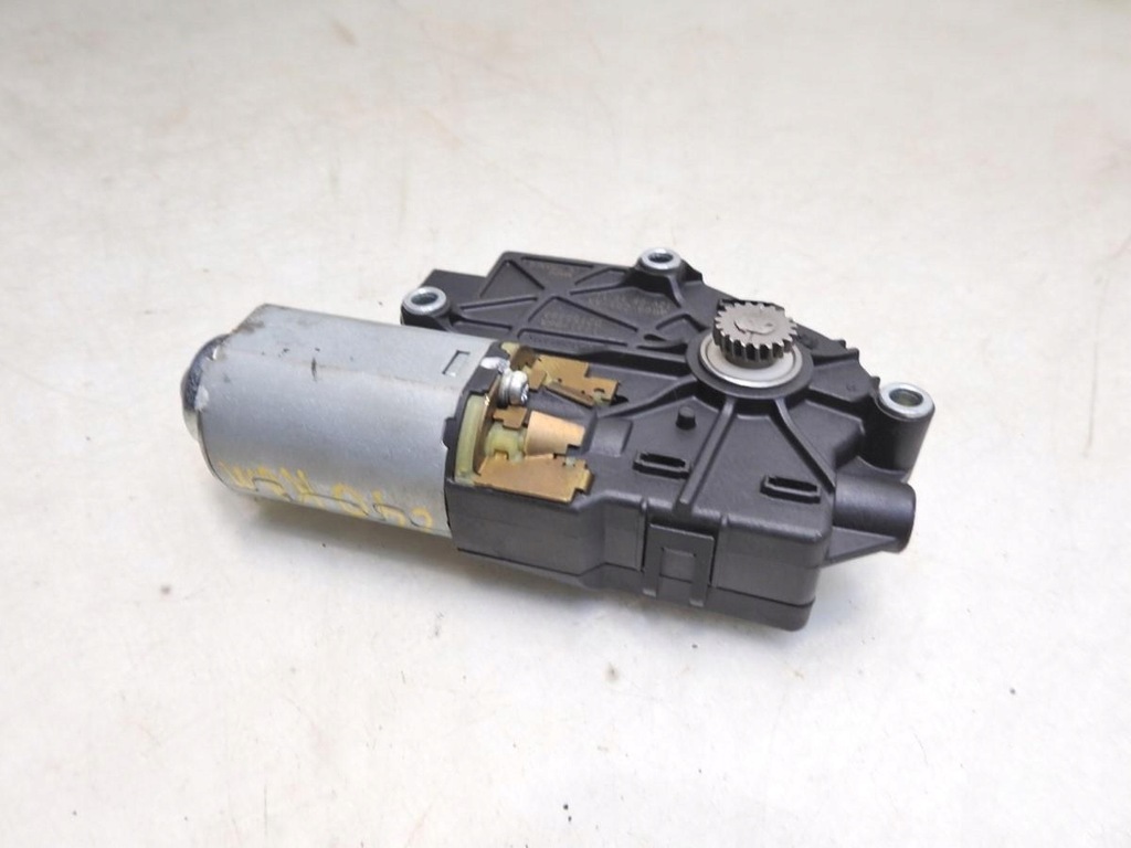 фото №6, Моторчик люк hyundai i40 7707218b