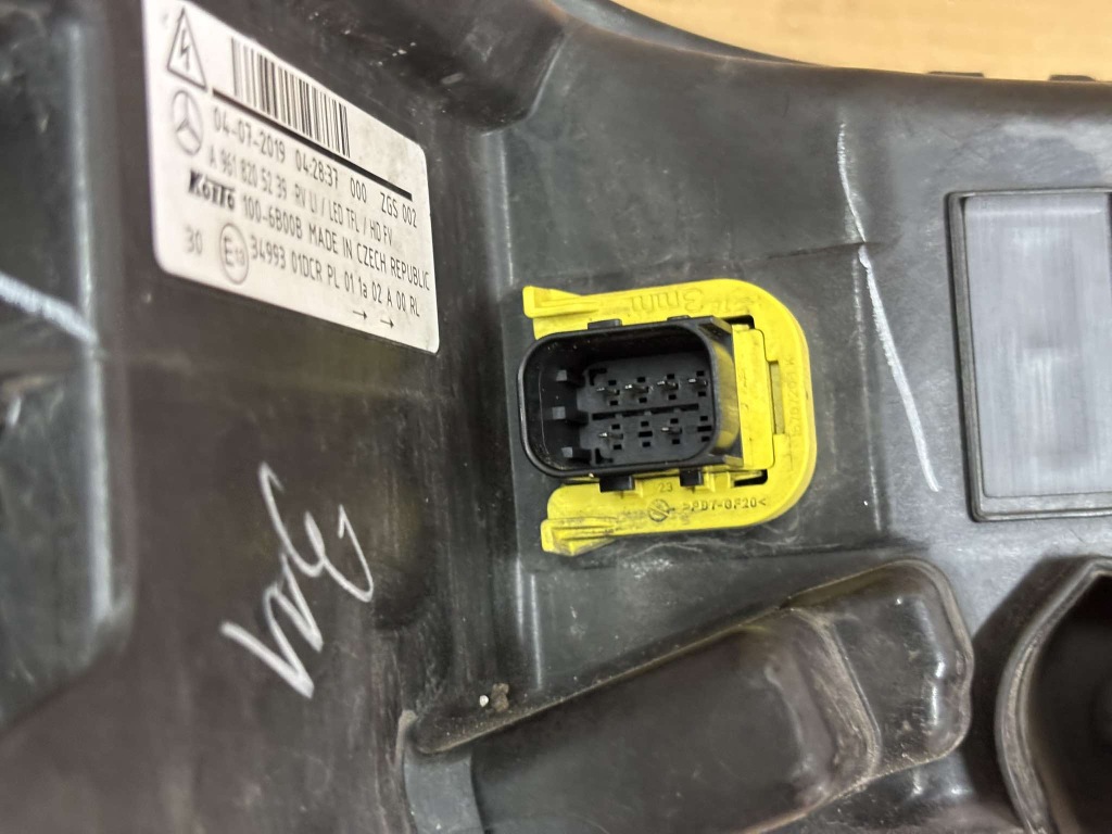 Фара ліва перед mercedes actros a9618205239 Ціна