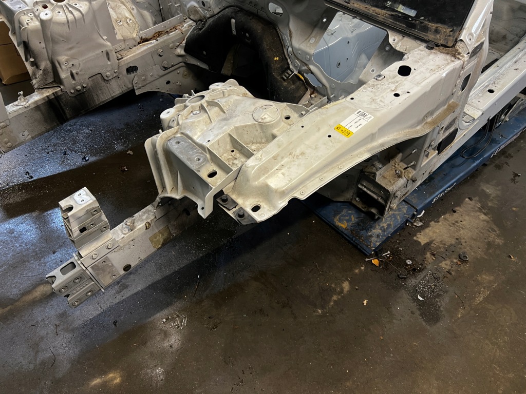 Купити Чверть лонжерон чашка перед лівий jaguar f-type x152 cabrio lhd