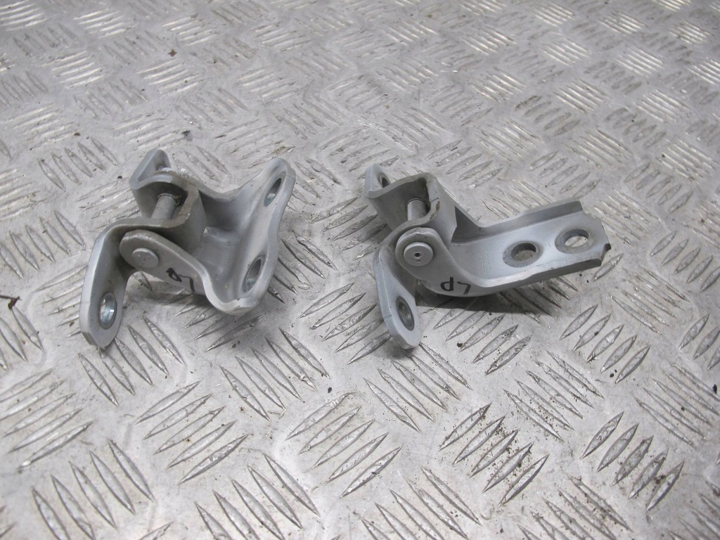 фото №1, Toyota corolla e21 1.5 b петлі двері перед передні ліва 23-