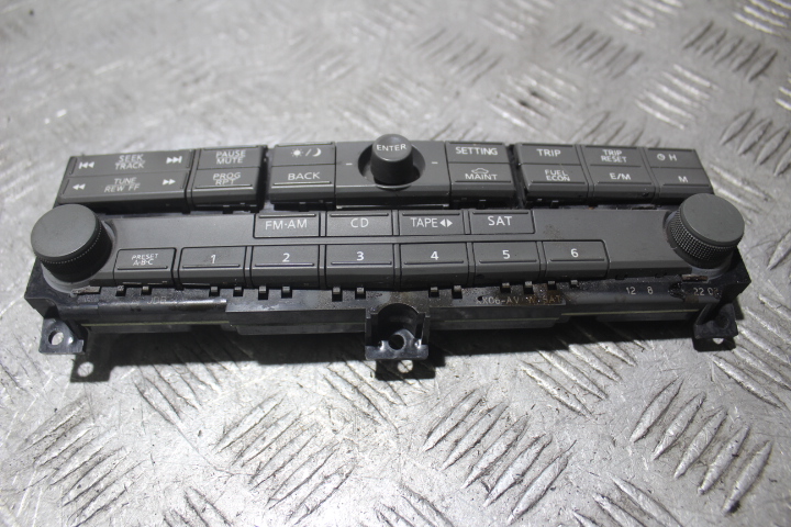 фото №1, Панель радио nissan maxima vi