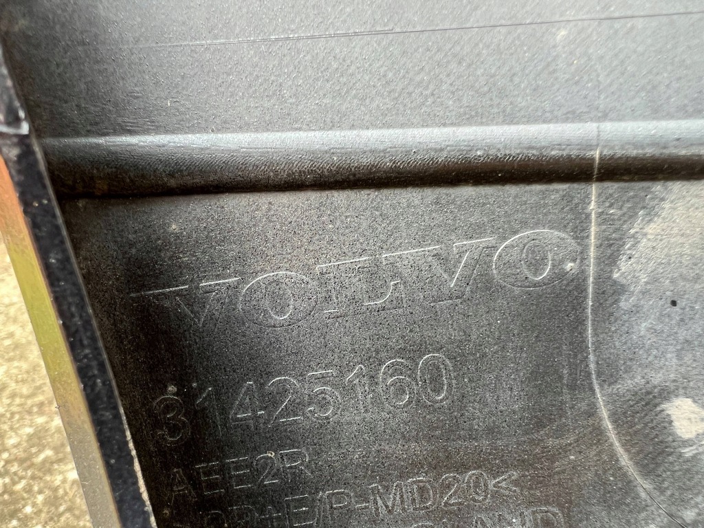 фото №11, Volvo xc60 ii 2017-2022 бампер передний