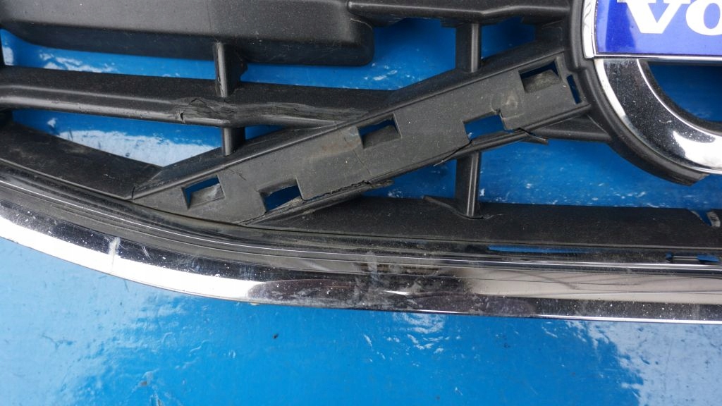 фото №2, Volvo s60 v60 - решётка радиатора решётка радиатора радиатора pod радар