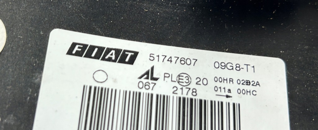 # лампа ліва перед idea multipla lift 51747607 Зі Шроту