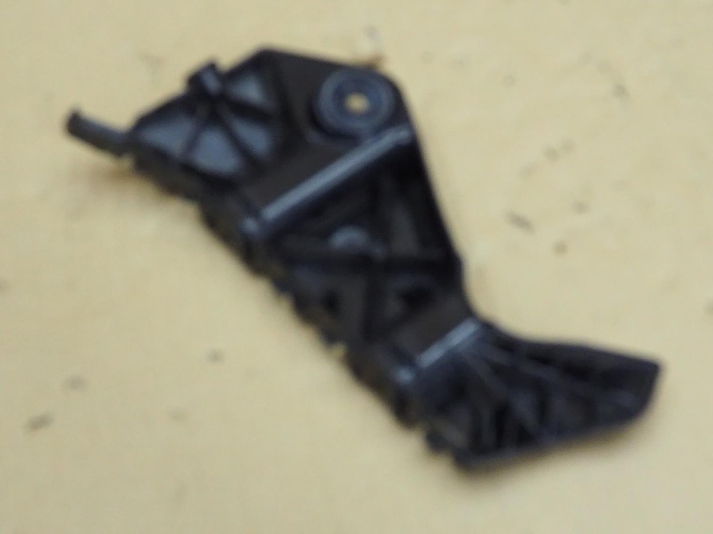 фото №13, Направляющая левый задняя бампера audi a1 ii 82a 82a807393