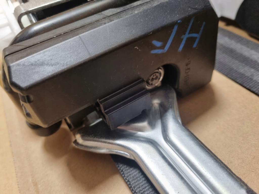 фото №15, Skoda karoq приборная панель консоль оригинал подушка безопасности водитель колено пассажир ремни