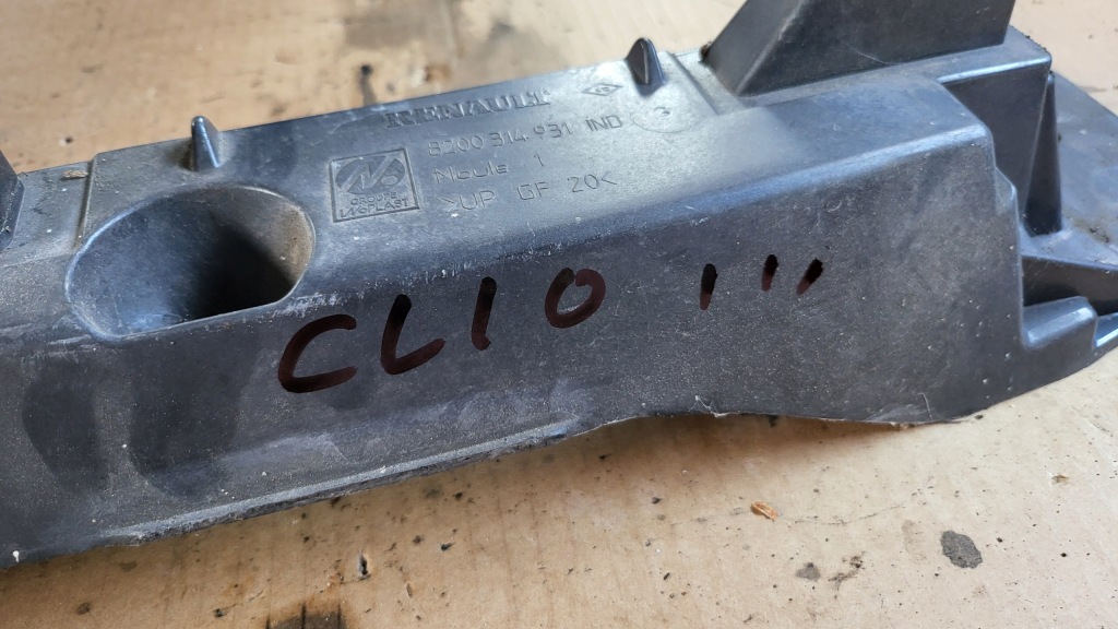 фото №4, Clio iii кронштейн кронштейн крыла 8200314931