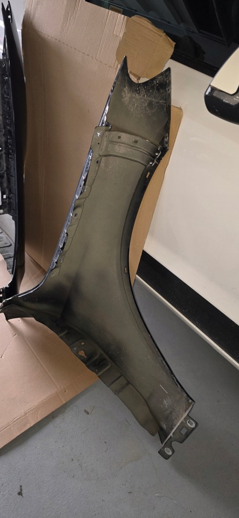 фото №10, Mercedes glc w 253 w253 крыло правый левый 197 x253