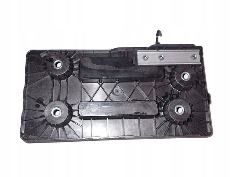 Купити Vw passat b8 основа акумулятор 3q0804869