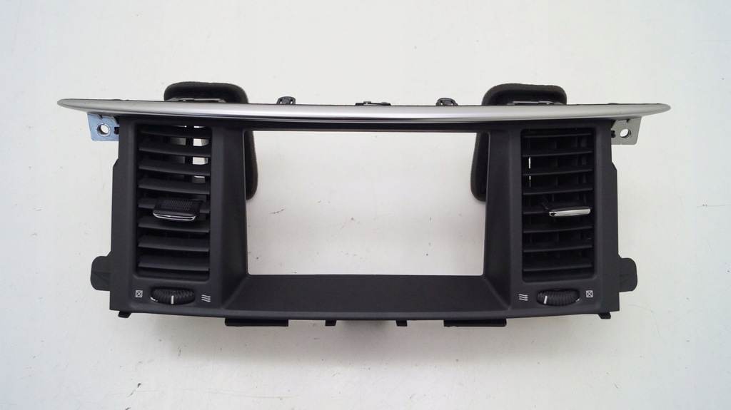 фото №1, Infiniti qx56 решітка обдув