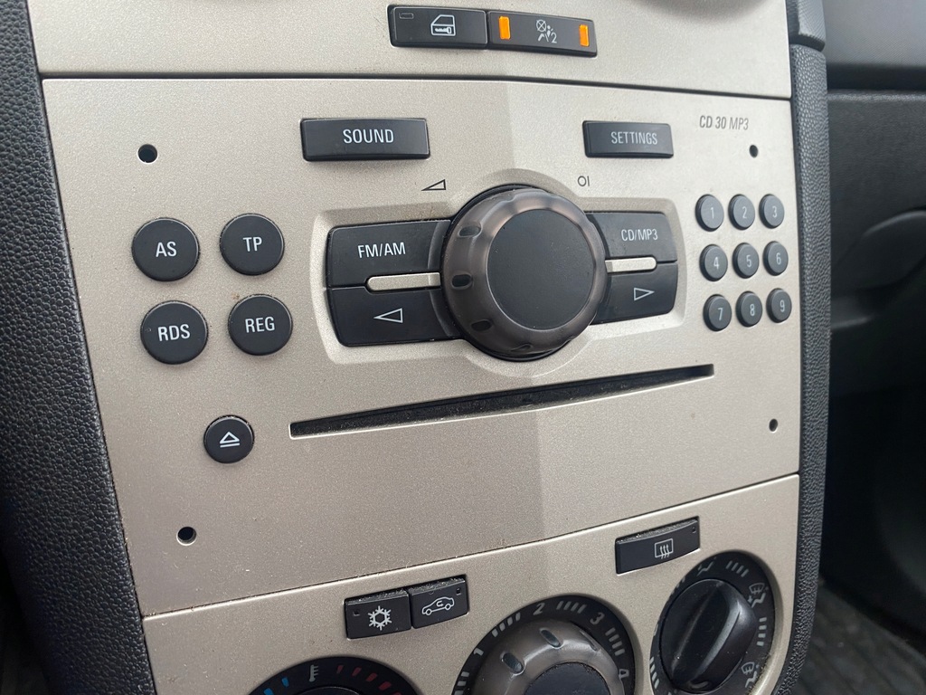 фото №2, Opel corsa d 06-11 радио cd оригинальные mp3