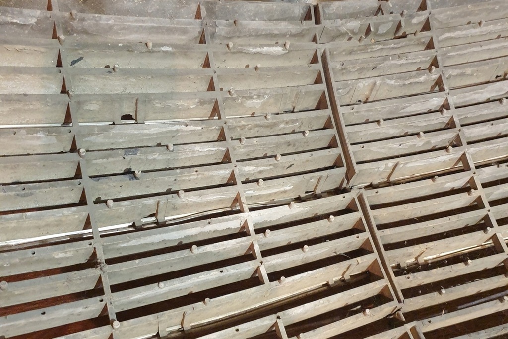 фото №10, Решётка радиатора mercedes-benz sedan w123 1238880023 1975