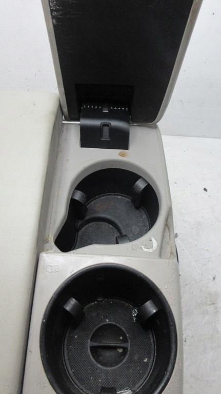 фото №9, Audi q7 4l подлокотник кожа szary