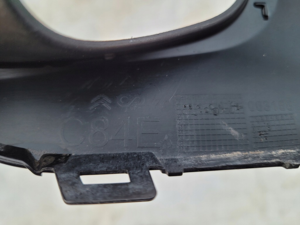 Citroen c5 aircross решётка бампера передний противотуманной фары 9826722877 левый правый в Украине