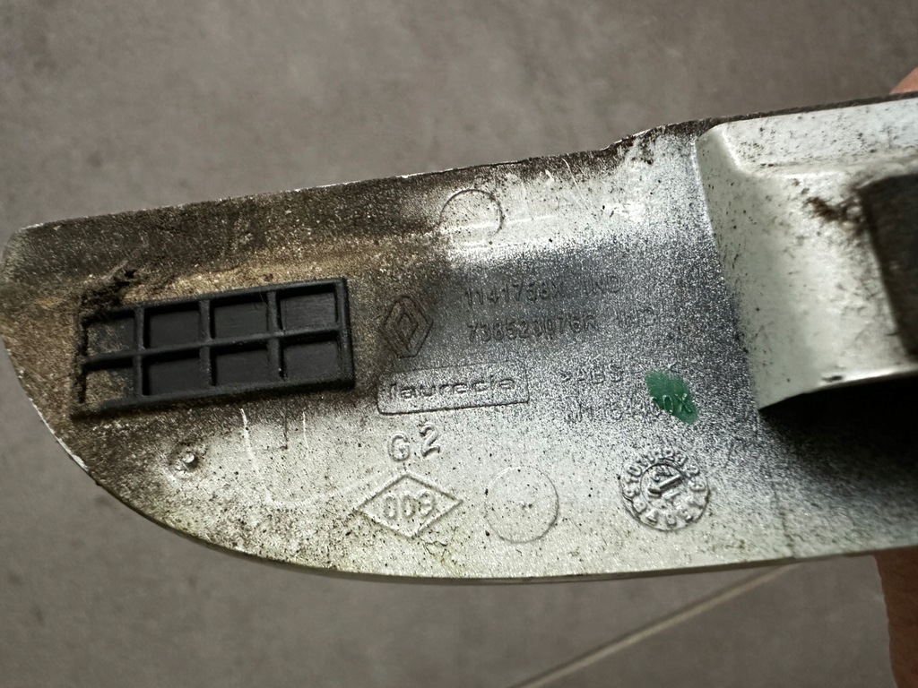 фото №4, Заглушка крыша левая 738523076r renault zoe