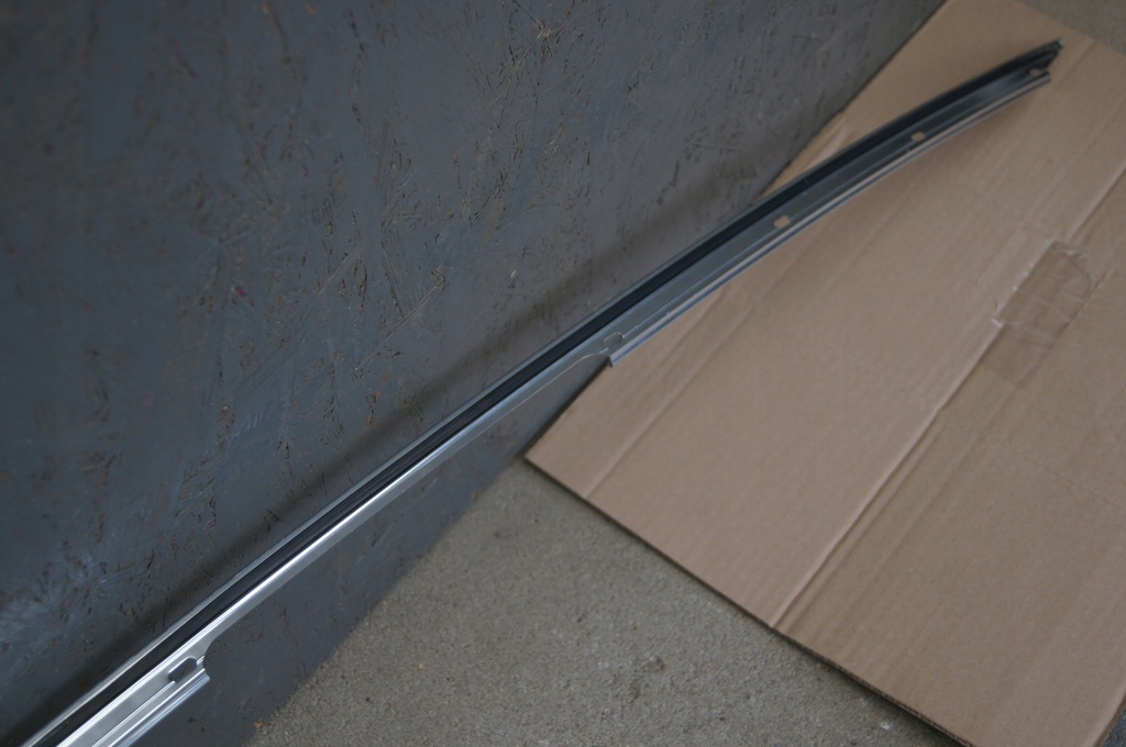 фото №9, Maserati levante молдинг кровельная правая