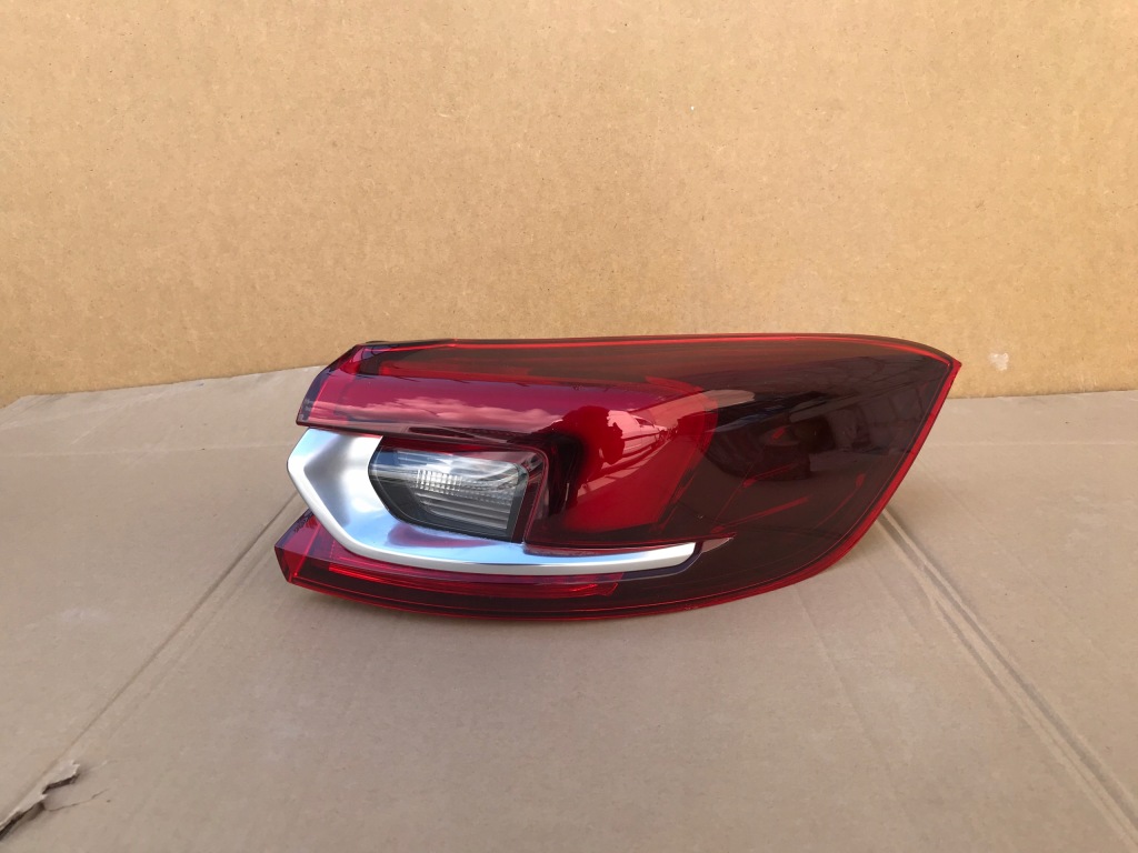 Купить Opel insignia b фара задняя правый  универсал led low европа