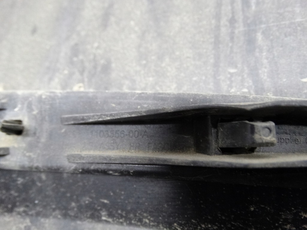 Tesla model 3 17-23 бампер задний оригинальный 1108905-00-d с Разборки