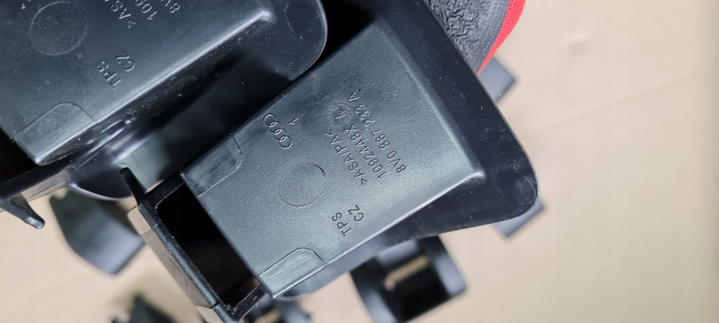 фото №6, S3 8v sedan a3 кронштейн детское кресло isofix сиденье задняя kpl 8v0887233a