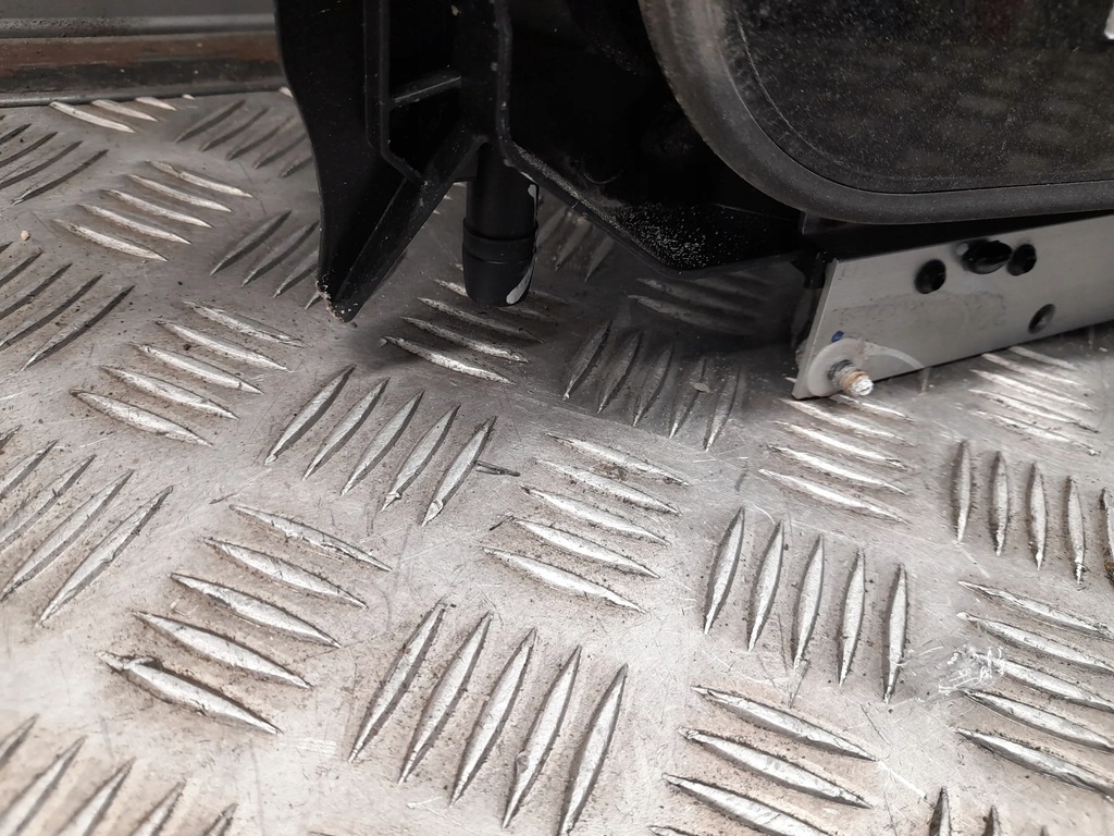 фото №11, Mercedes-benz gl x166 a16678014297l34 люк