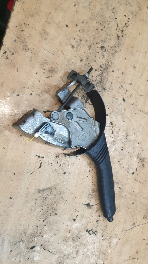 фото №1, Toyota aygo i рычаг ручного тормоза