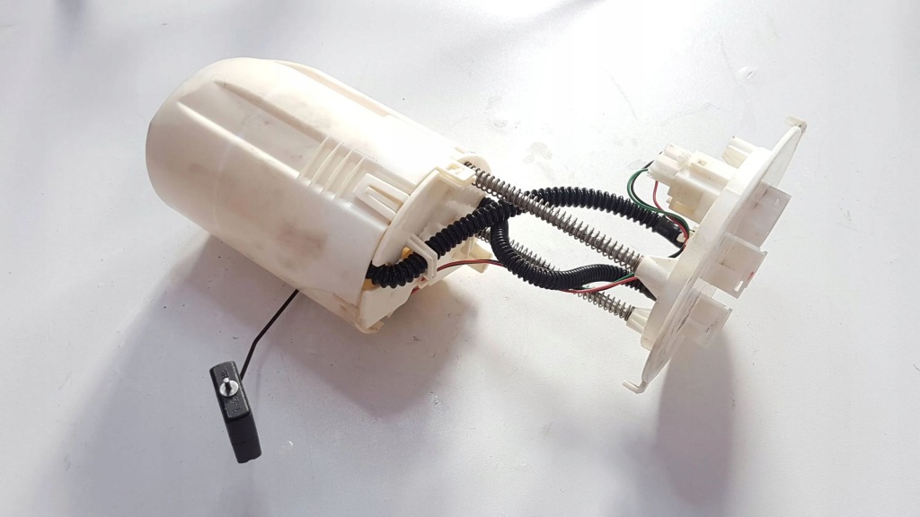 2017 toyota hilux an120, an130 датчик рівня пального 160629185120 Зі Шроту