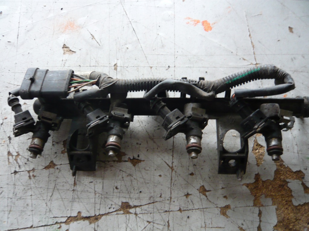 Купить Молдинг впрыскная renault modus 8200286064 1.2