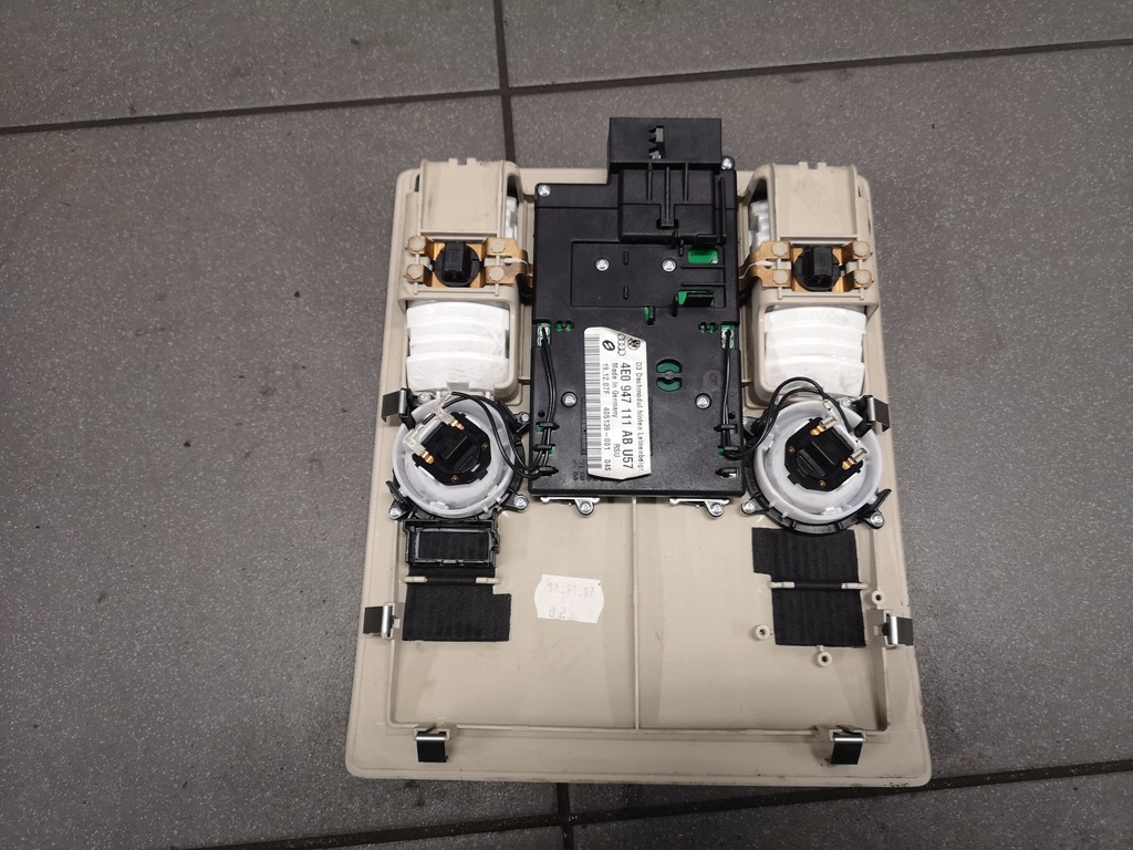 фото №10, Лампа стельовий audi a8 d3 krem 4e0947111ab