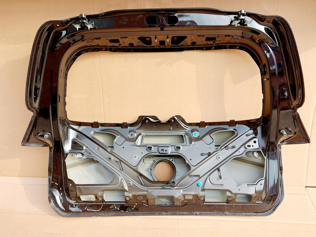 фото №8, Mercedes eqb n243 x243 23r. крышка багажника багажника задняя a2437420700