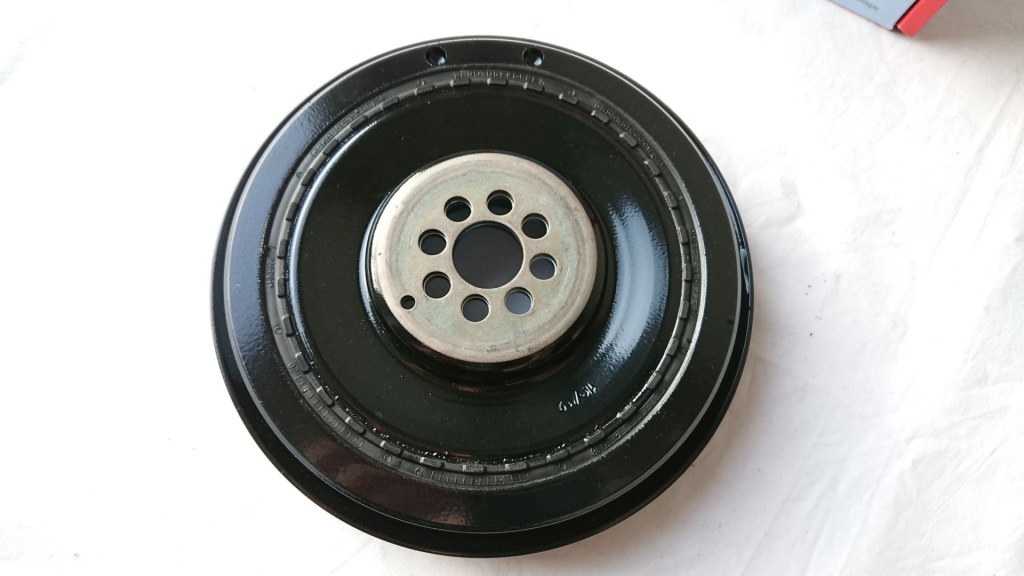 Купити Шків колінчастого вала audi a6 c7 a7 a8 3.0 tdi