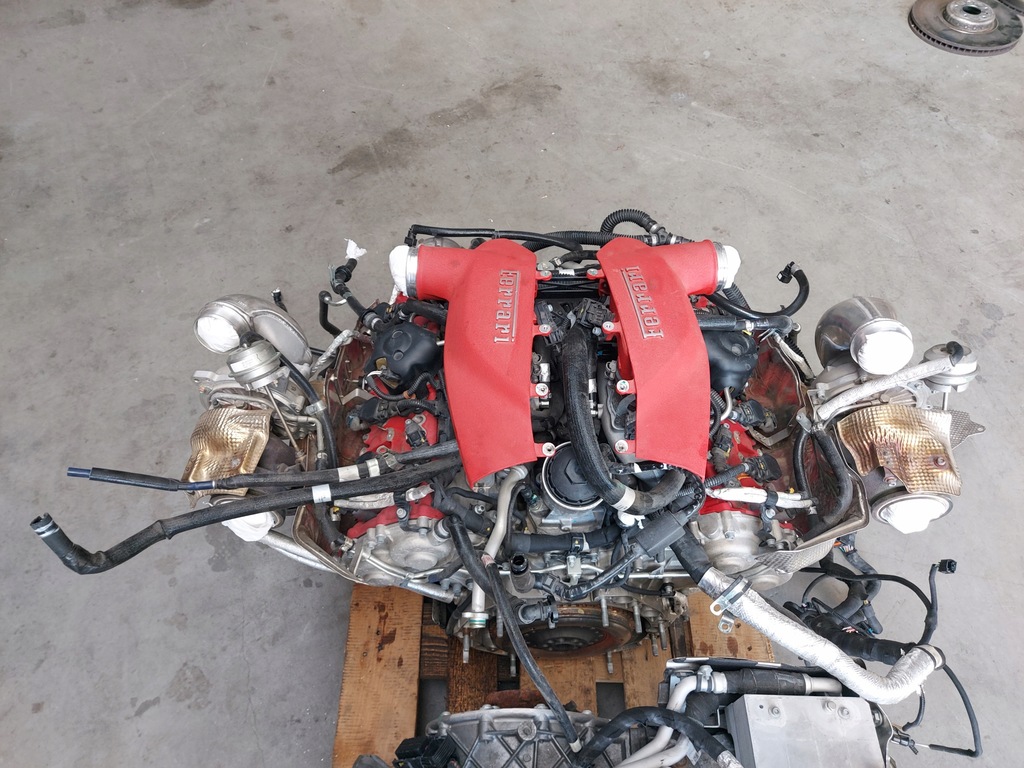 фото №7, Двигун ferrari f8 spider 3.9 kompletny