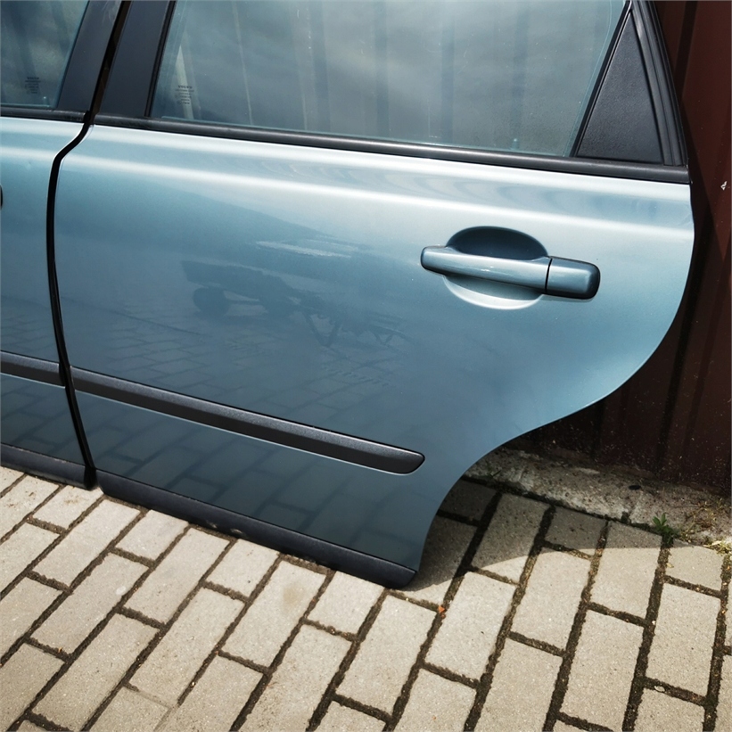 фото №5, Volvo v50 дверь левая задняя задние полный