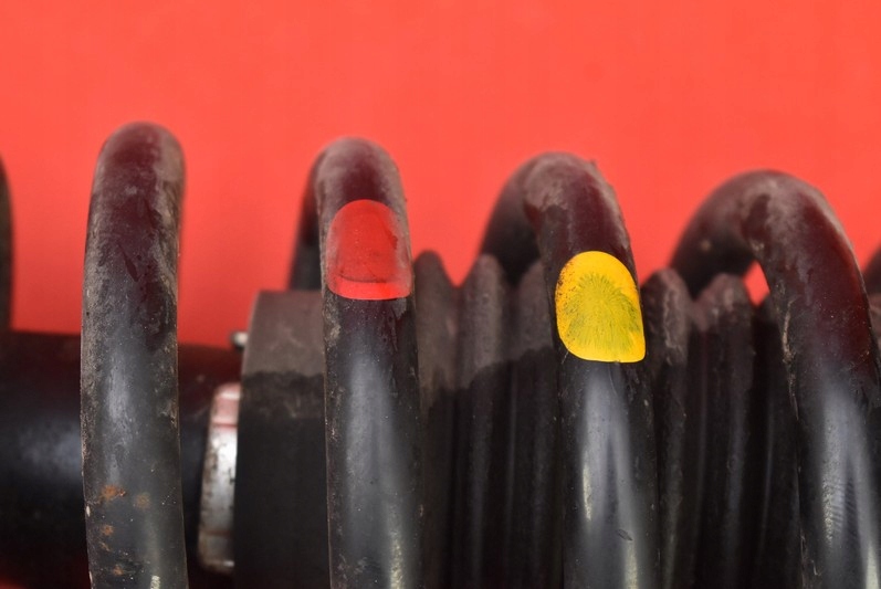 фото №7, Амортизатор правый перед mazda 6 ii gh 2.0 citd 08r