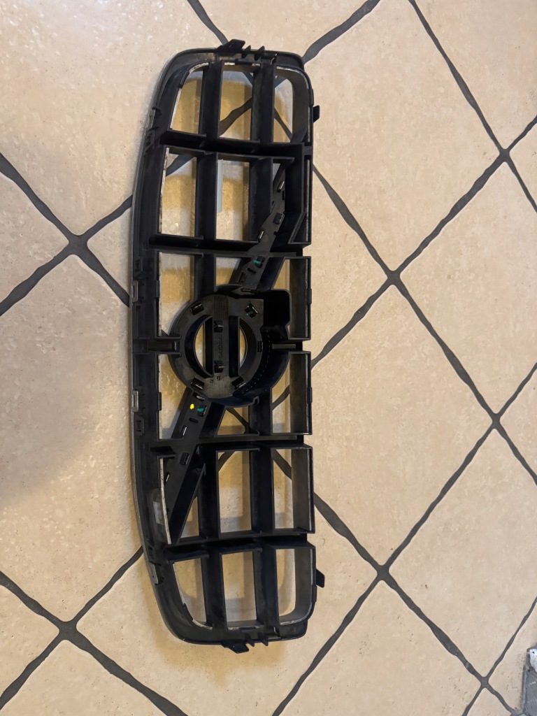 фото №4, Volvo xc70 07-12 решётка радиатора решётка радиатора оригинал