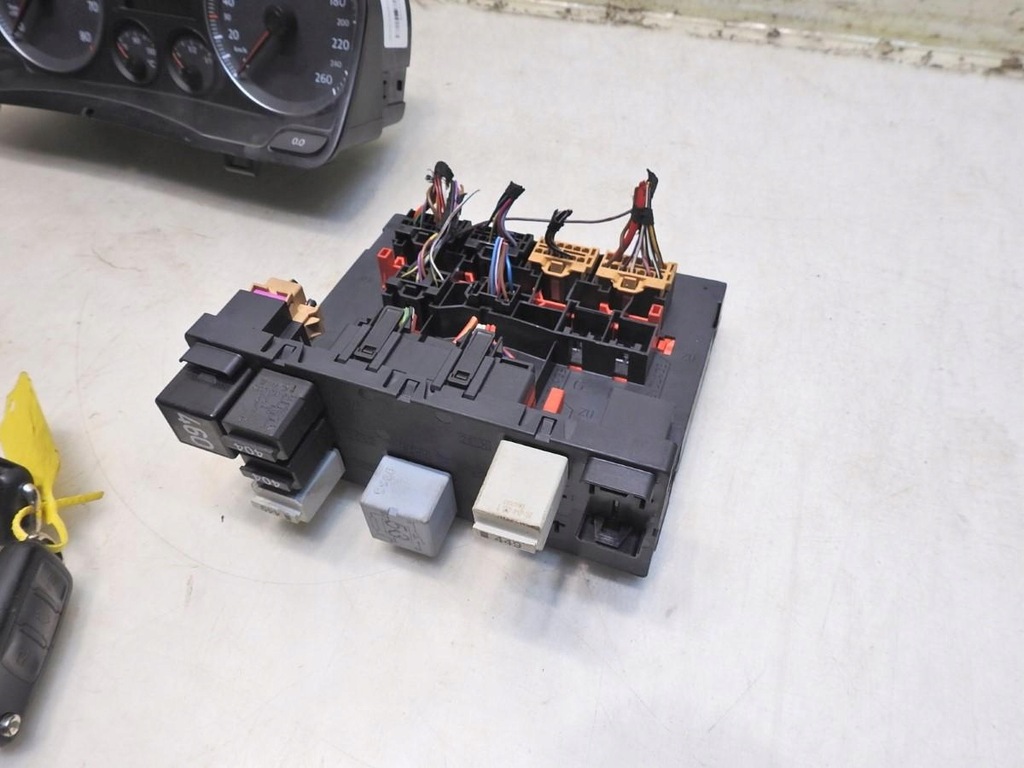 фото №7, Набір стартовий vw golf v plus 1.6 fsi 03c906056ab 0261s02117 1k0937049m