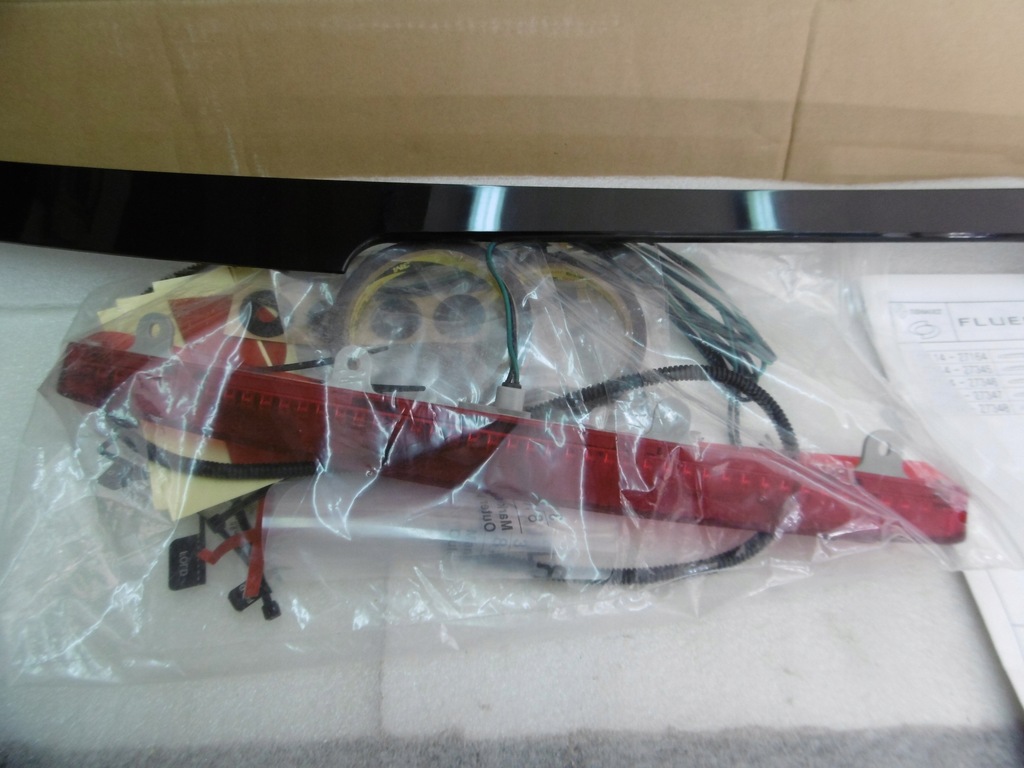 фото №9, Renault fluence - спойлер спойлер, спойлер кришки