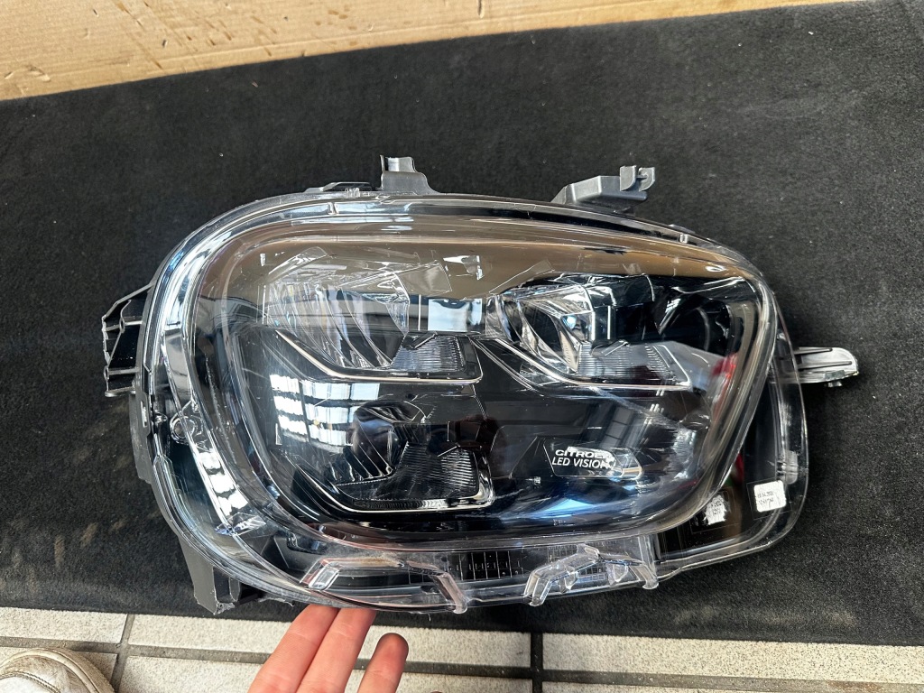 Купить Citroen c3 3 рестайлинг  фара правый  перед full led 9836161580