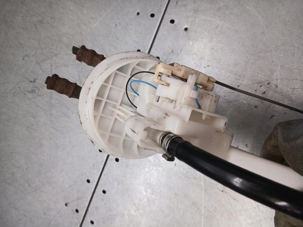 фото №6, Поплавок топлива audi a6 c5 1.9tdi 98r sedan 4b0919673j