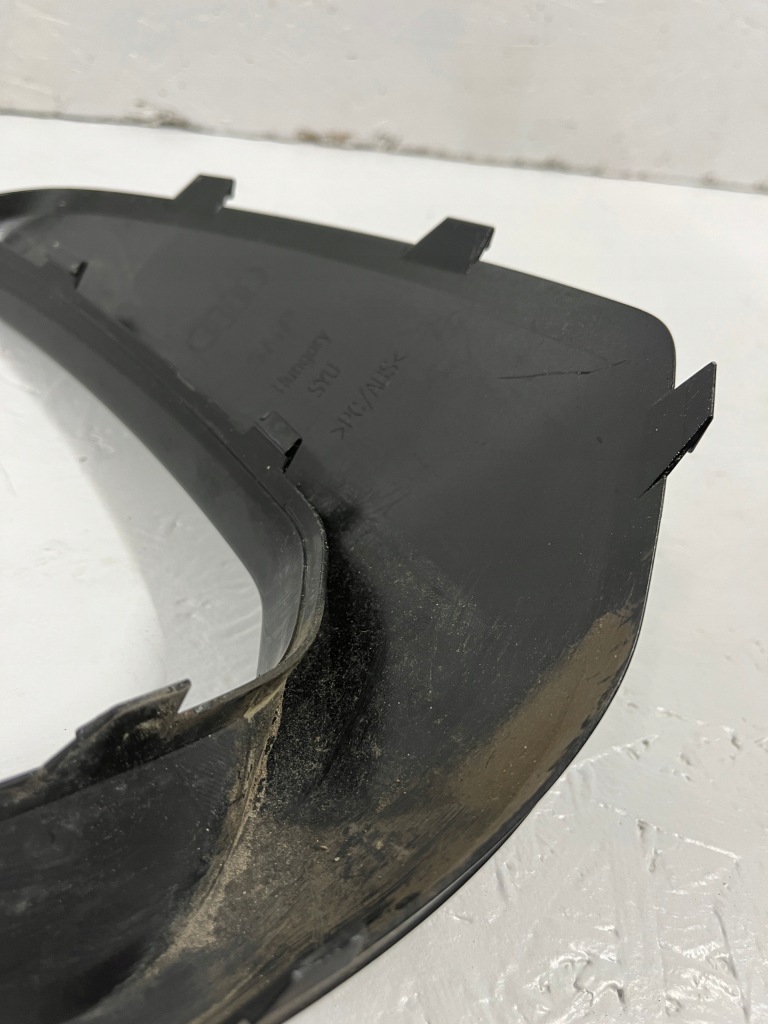 Купити Audi q3 83f s-line ліва молдинг бампера задній 19 - 83f807967