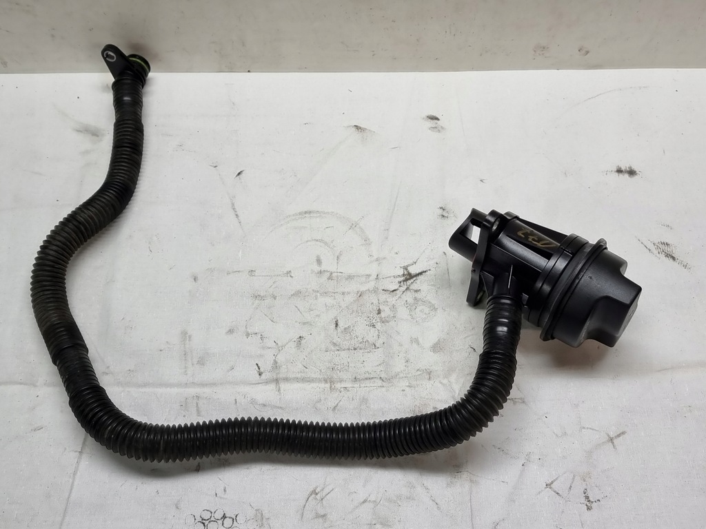 фото №1, Mercedes w177 кришка заливної оливи